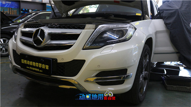 1奔馳GLK300施工前做好的一切保護.jpg