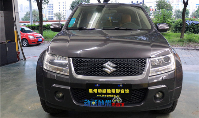 1鈴木SUZUKI.jpg