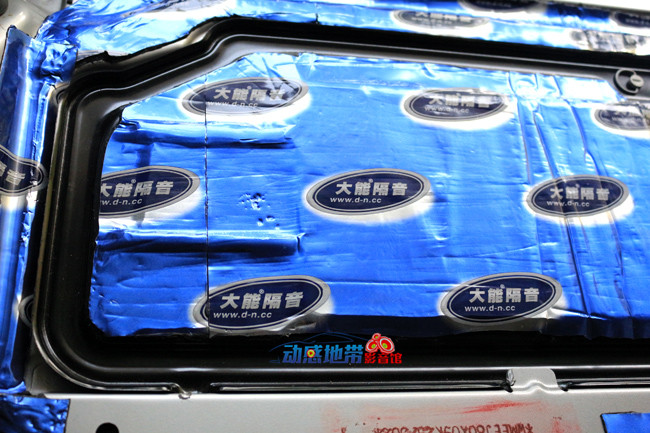 4車門大能隔音施工.jpg