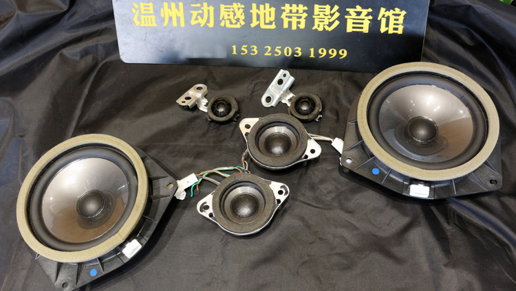 2雷克薩斯IS300原車三分頻喇叭.jpg