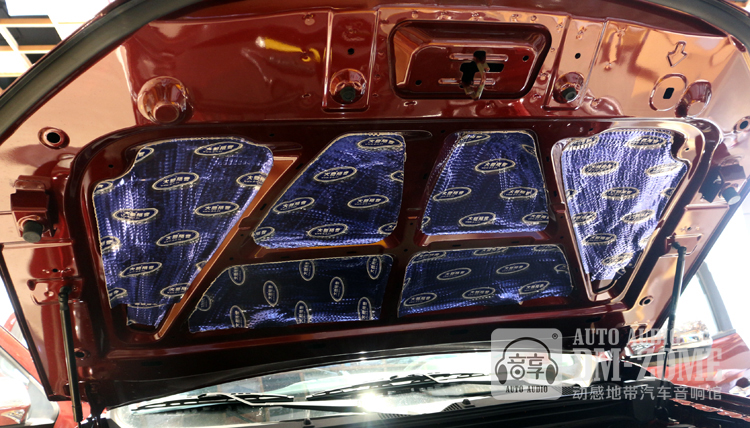 3皮卡上汽車大通引擎蓋第一層減振.jpg